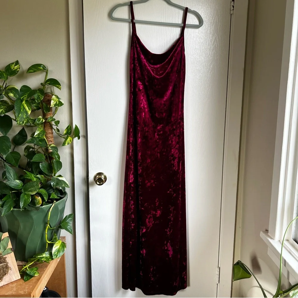 Free People burgundy crushed velvet slipdress - Picture 2 of 3
